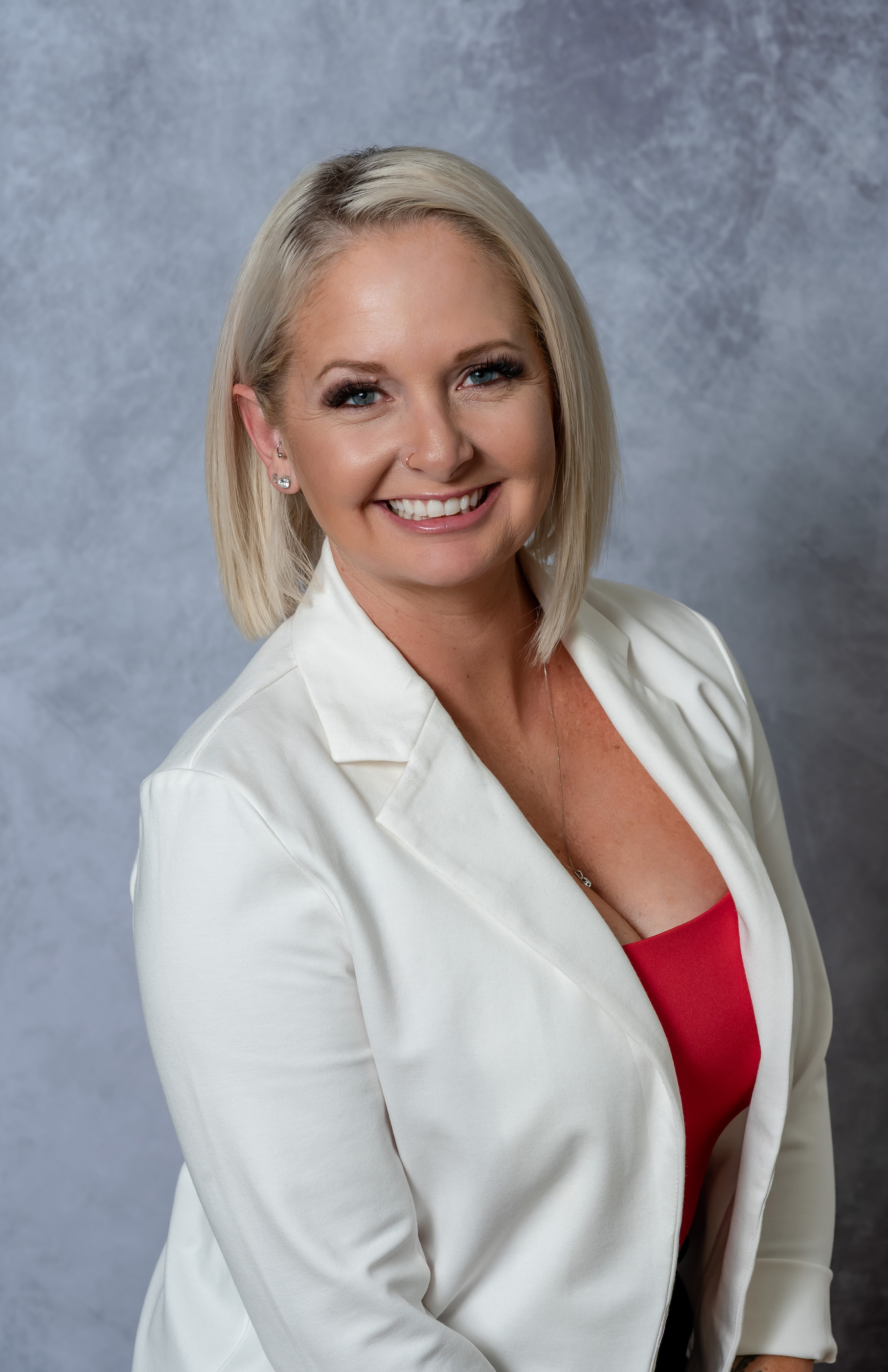 Ashlee Heying Headshot 